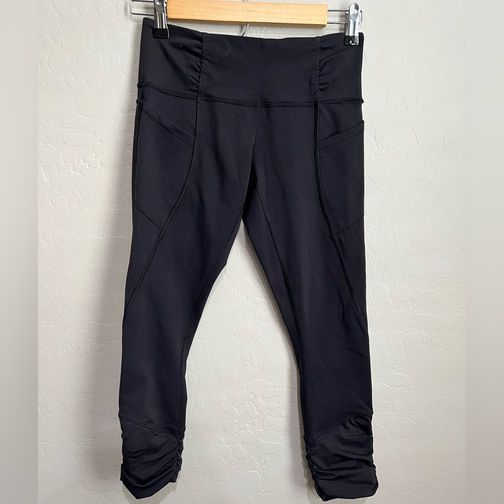 Lululemon Cropped Black Leggings with Ruching Size 4 - Picture 3 of 8